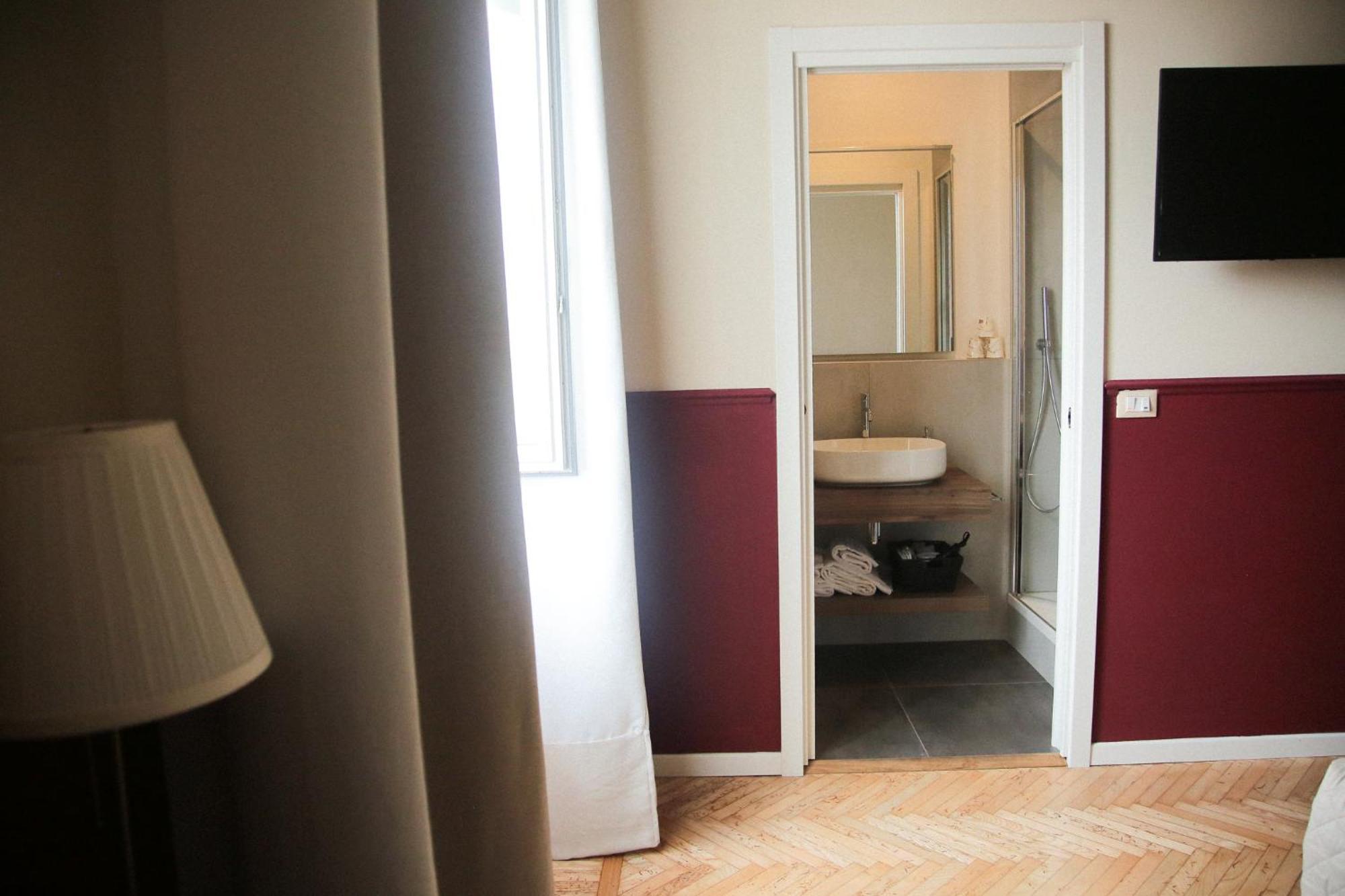 Albergo Garisenda Con Terrazza Panoramica Sulle Due Torri — Photos 2